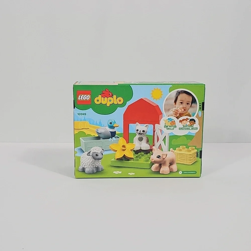 NIB LEGO Duplo Town Farm Animal Care Building Set 10949 Lamb Pig Duck Cat Flower